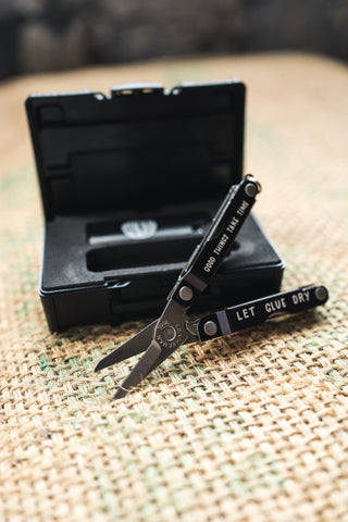 LET GLUE DRY Leatherman